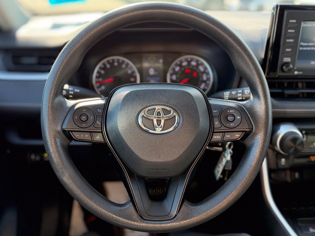Used 2021 Toyota RAV4 LE AWD/4WD image 9