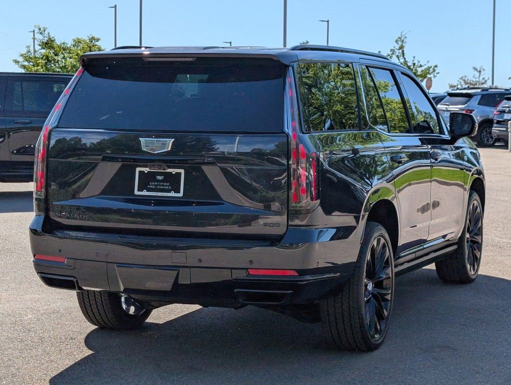 Certified 2026 Cadillac Escalade Platinum Sport w/ LPO, ONYX Package AWD/4WD image 7