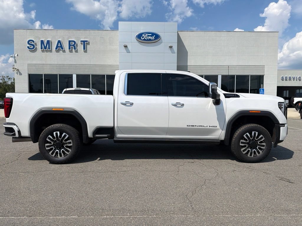 Used 2025 GMC Sierra 2500 Denali Ultimate AWD/4WD image 1