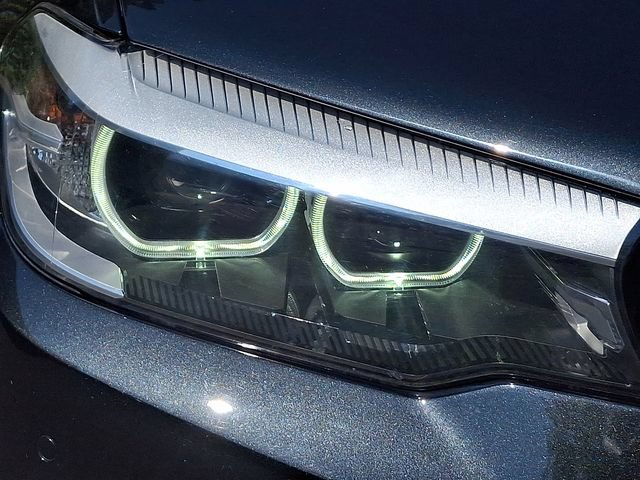 Used 2018 BMW 530i xDrive AWD/4WD image 9