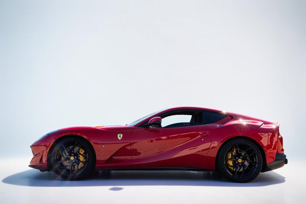 Certified 2018 Ferrari 812 Superfast RWD image 9