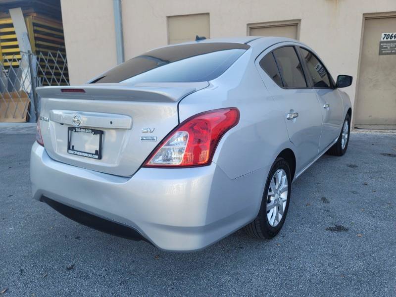 Used 2018 Nissan Versa SV w/ SV Special Edition Package FWD image 4