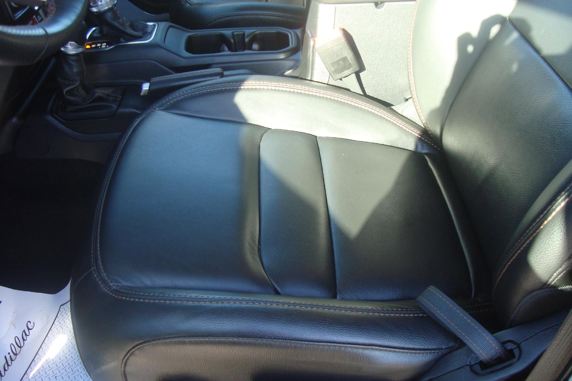 Used 2023 Jeep Wrangler Unlimited Rubicon 392 AWD/4WD image 9