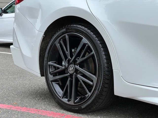 Used 2025 Toyota Camry XSE FWD image 2