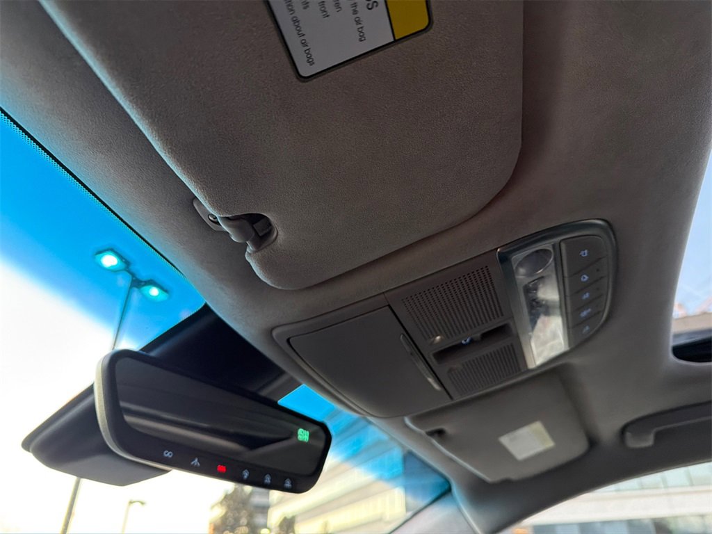 Used 2019 Genesis G90 3.3T Premium image 34