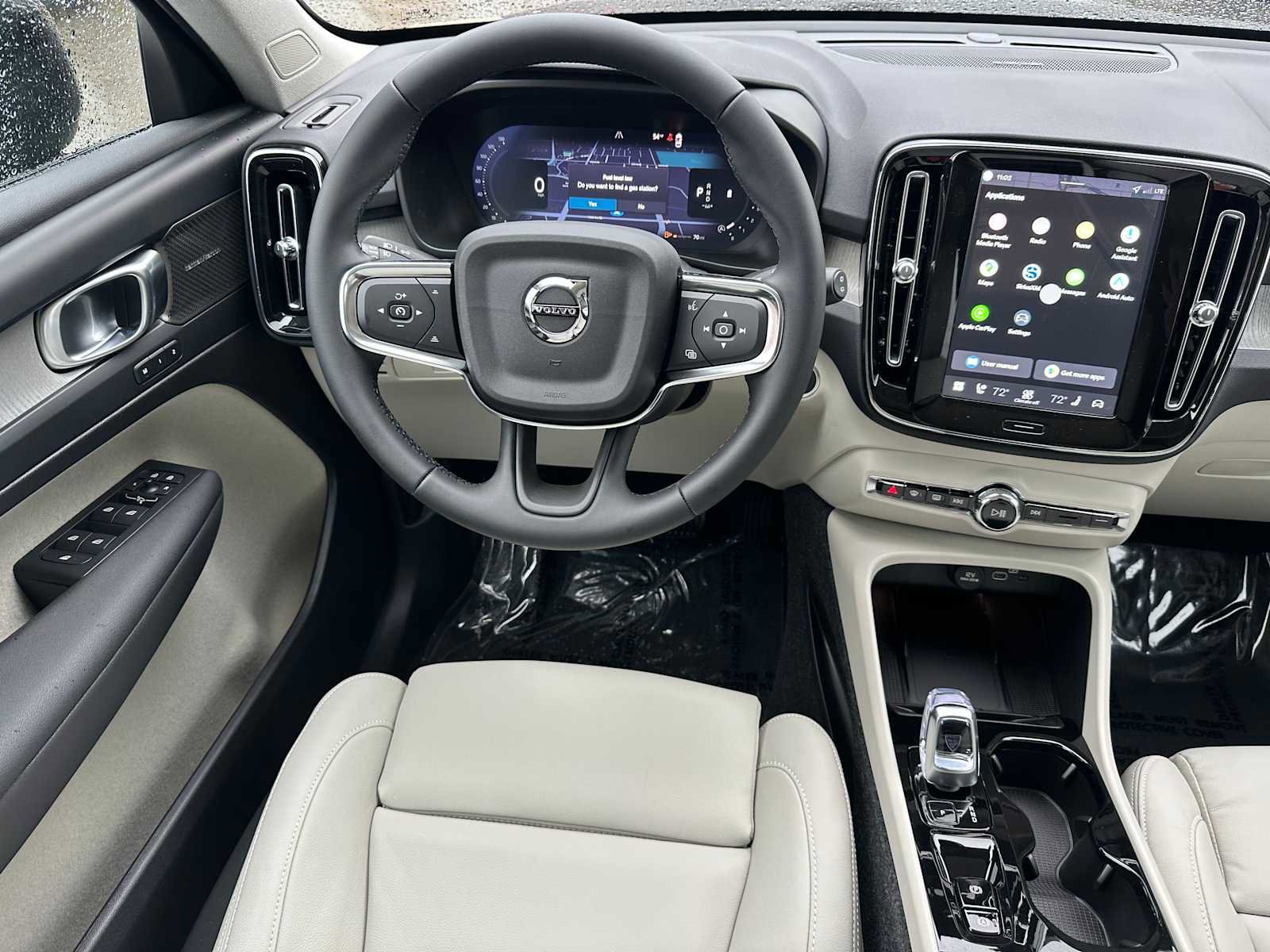 New 2026 Volvo XC40 B5 Plus w/ Climate Package image 23