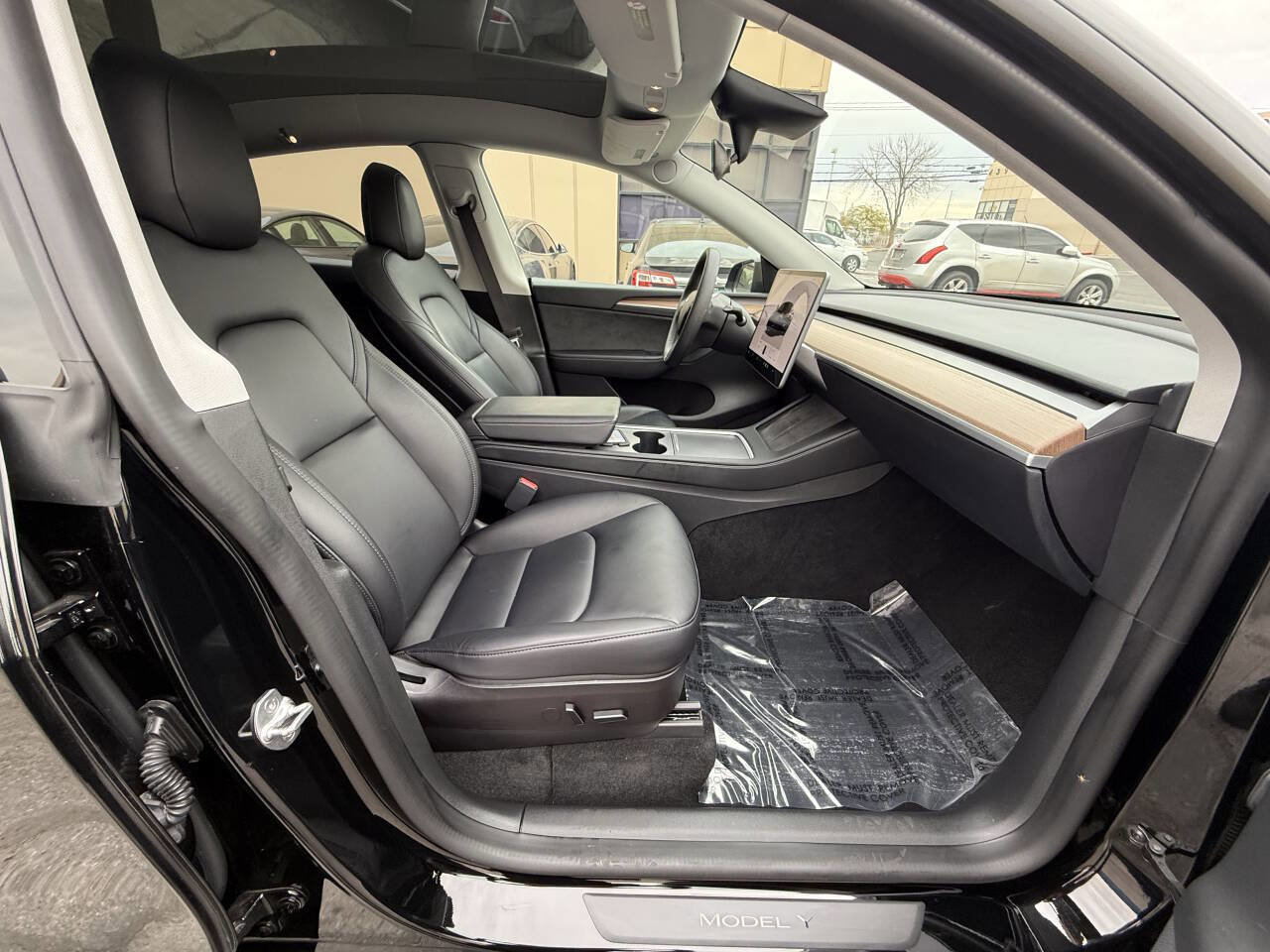 Used 2023 Tesla Model Y Performance image 28