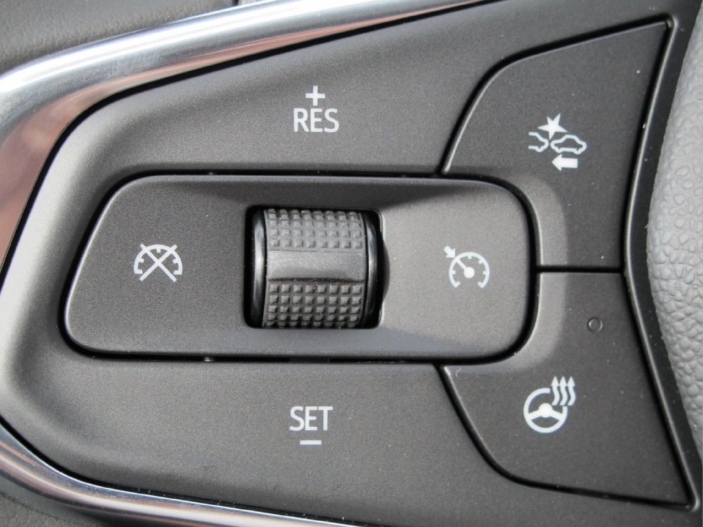 New 2026 Chevrolet Trax LT w/ Driver Confidence Package FWD image 19