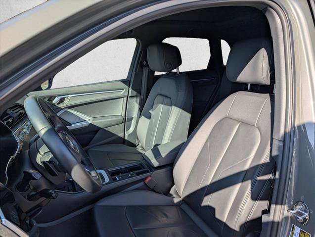 Used 2022 Audi Q3 2.0T Premium Plus w/ Premium Plus Package image 24