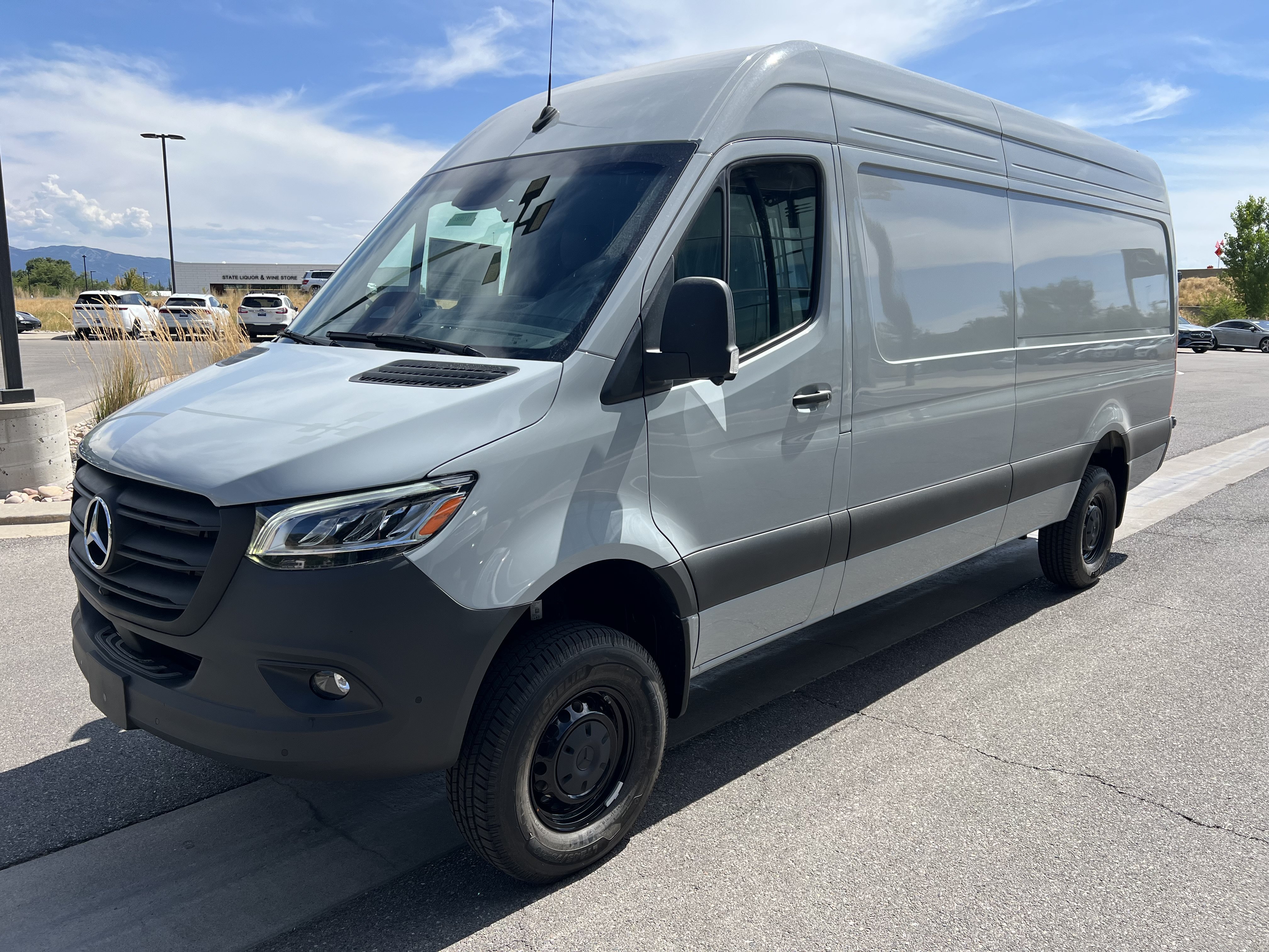 New 2026 Mercedes-Benz Sprinter 2500 image 9