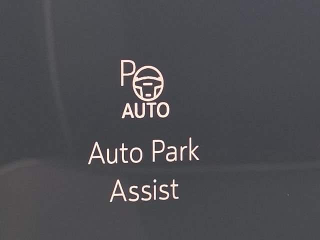 New 2026 GMC Yukon Elevation w/ Elevation Premium Package AWD/4WD image 38