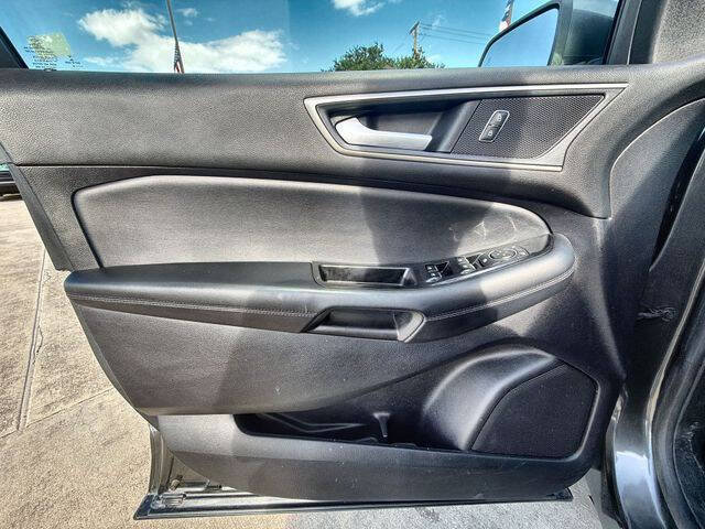 Used 2019 Ford Edge SEL w/ Equipment Group 201A FWD image 21
