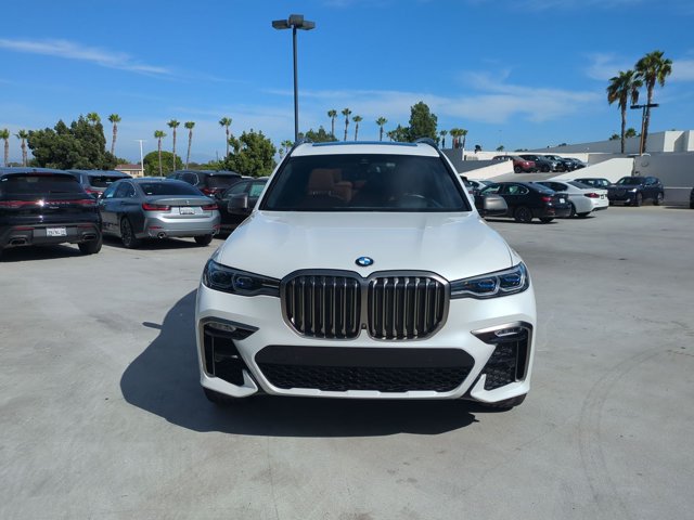 Used 2021 BMW X7 M50i w/ Executive Package AWD/4WD image 2