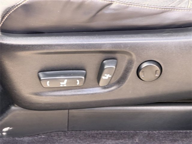 Used 2013 Lexus GX 460 image 25