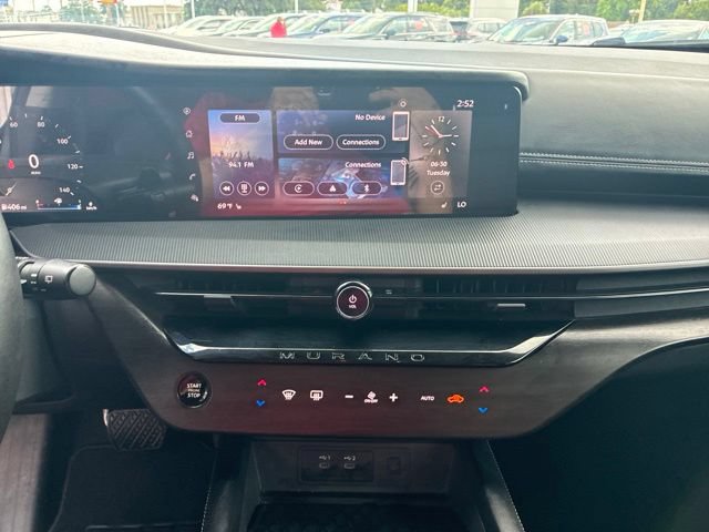 Used 2025 Nissan Murano SV FWD image 12