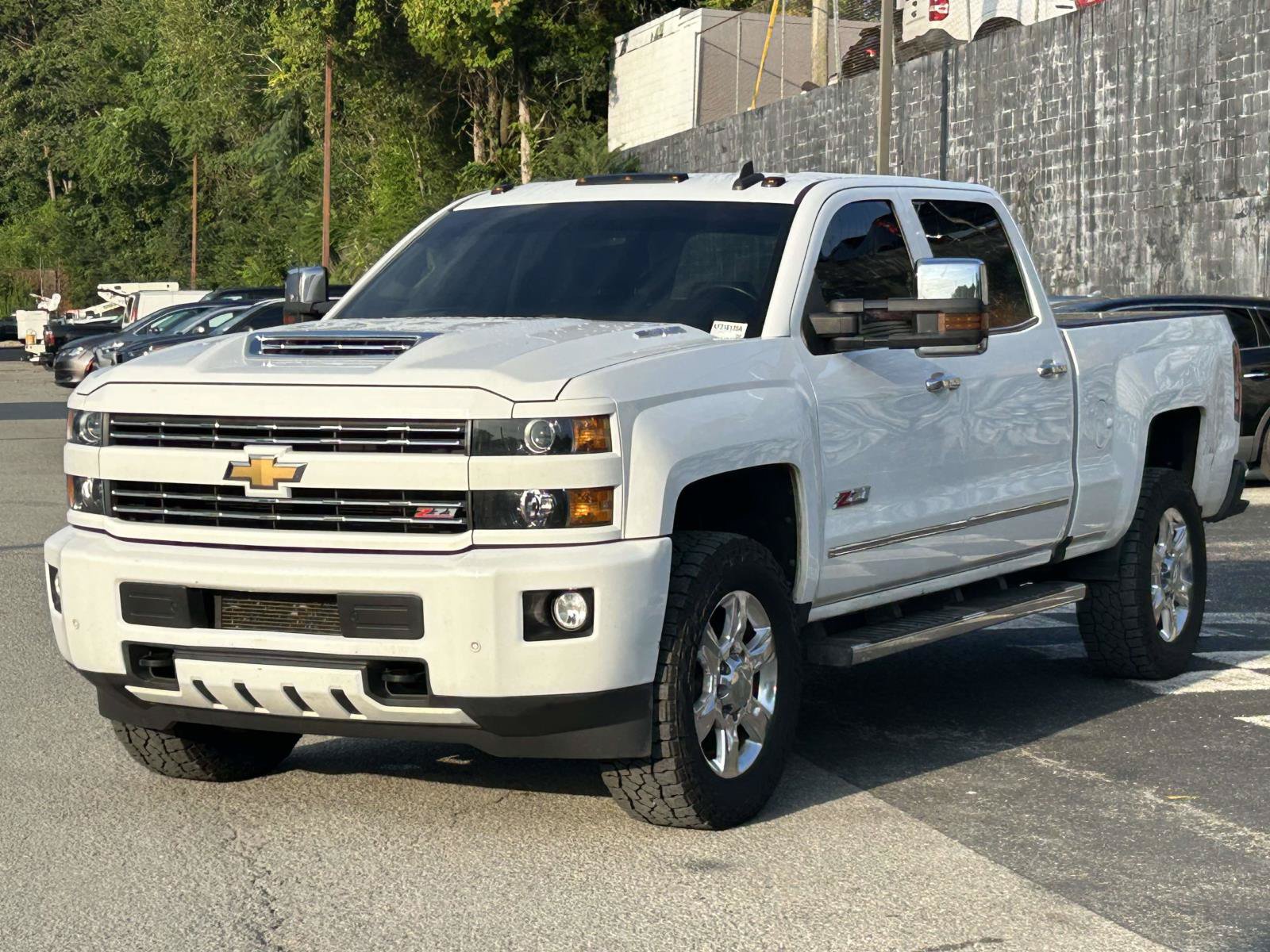 Used 2019 Chevrolet Silverado 2500 LTZ w/ Duramax Plus Package AWD/4WD image 3