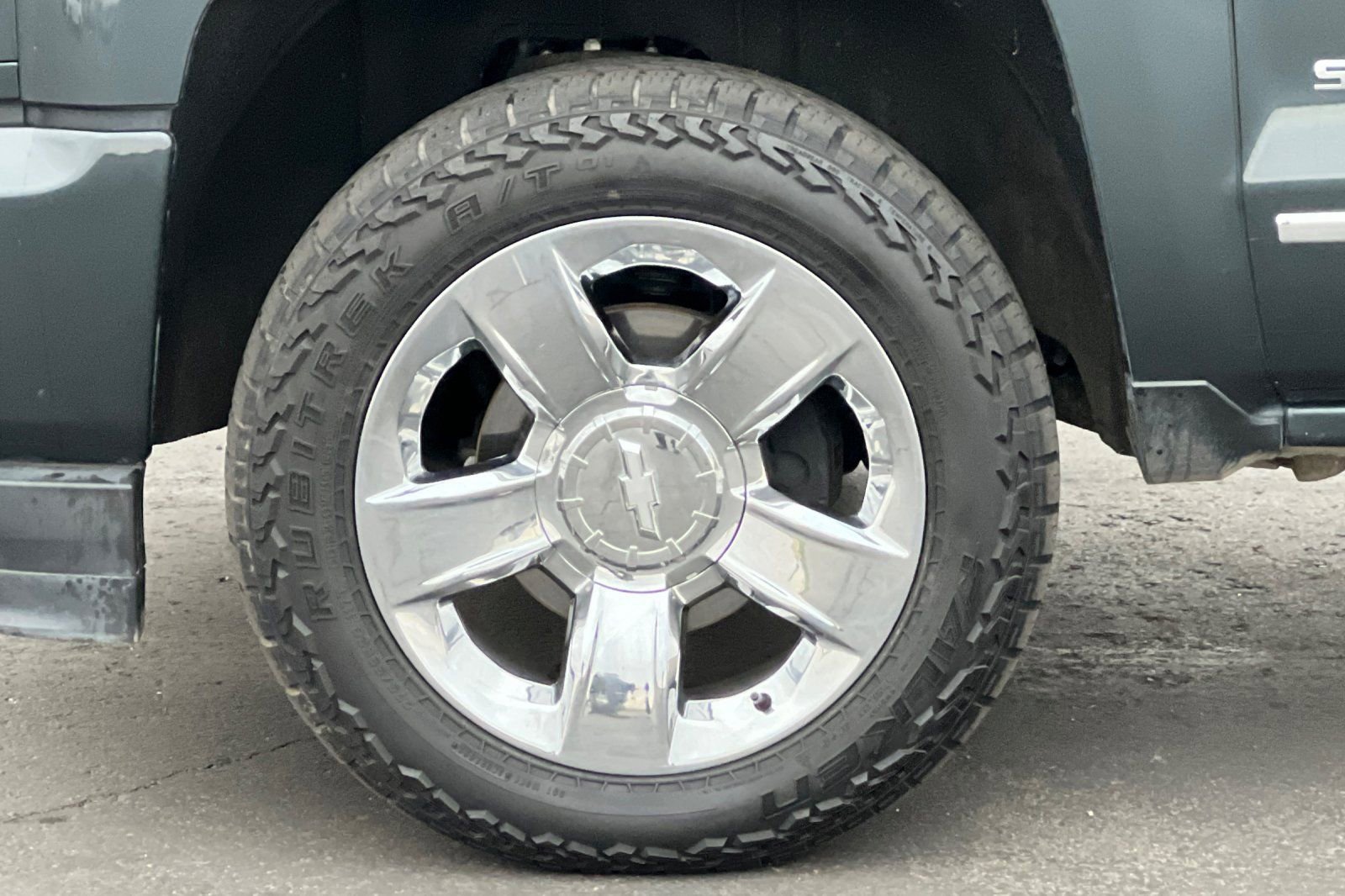 Used 2018 Chevrolet Silverado 1500 LTZ Z71 w/ LTZ Plus Package image 25