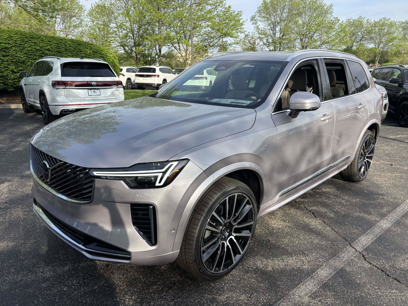 New 2026 Volvo XC90 B6 Plus w/ Protection Package Premier