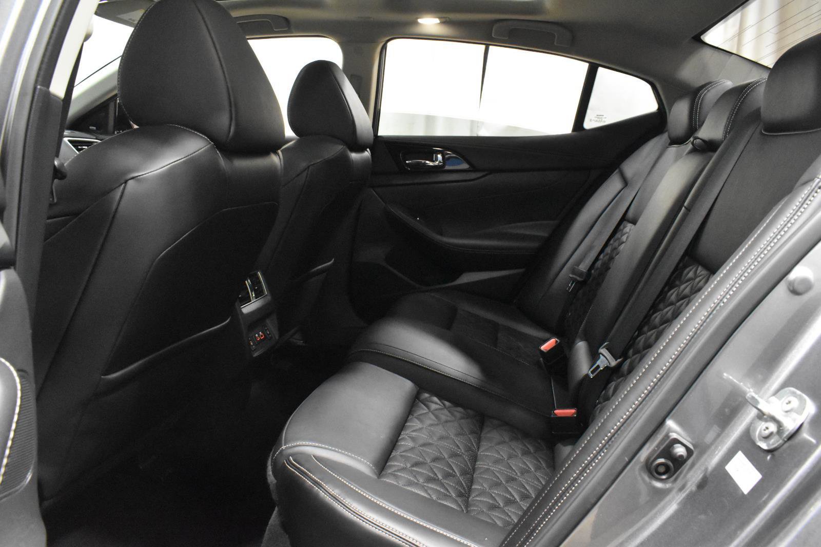 Used 2022 Nissan Maxima Platinum image 7