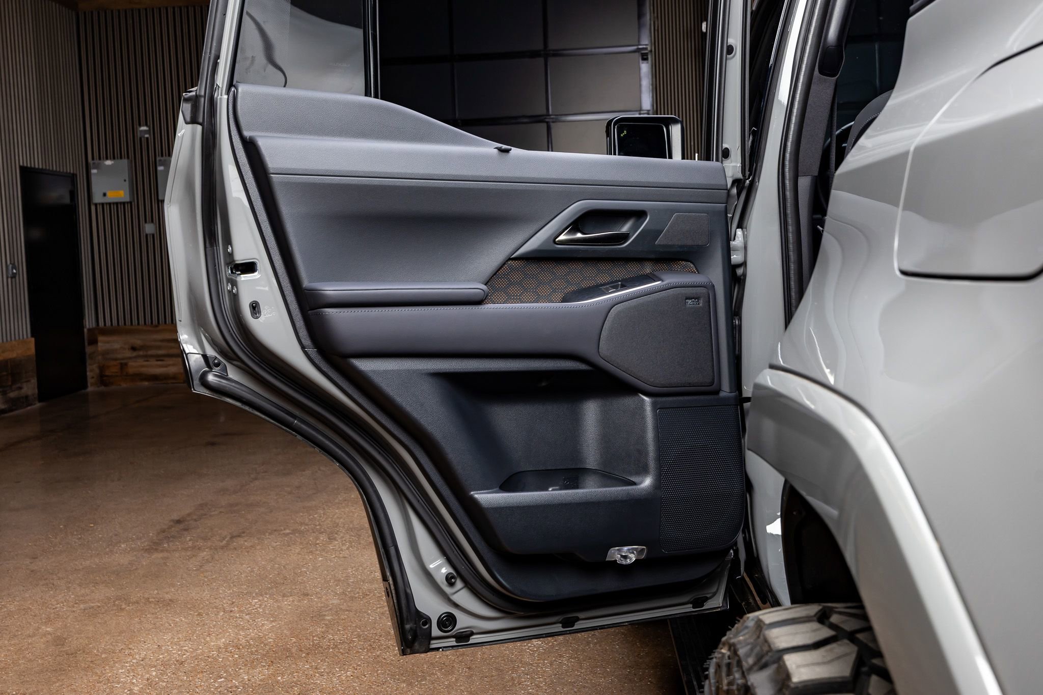 Used 2025 Lexus GX 550 image 37