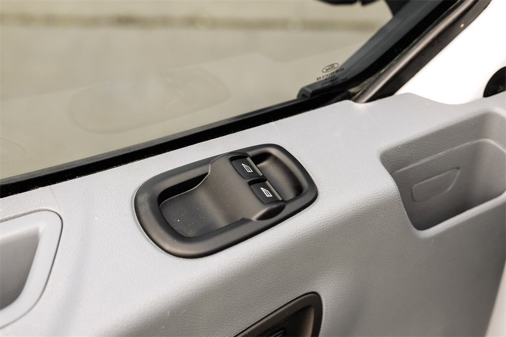 Used 2019 Ford Transit 250 130 Low Roof image 33