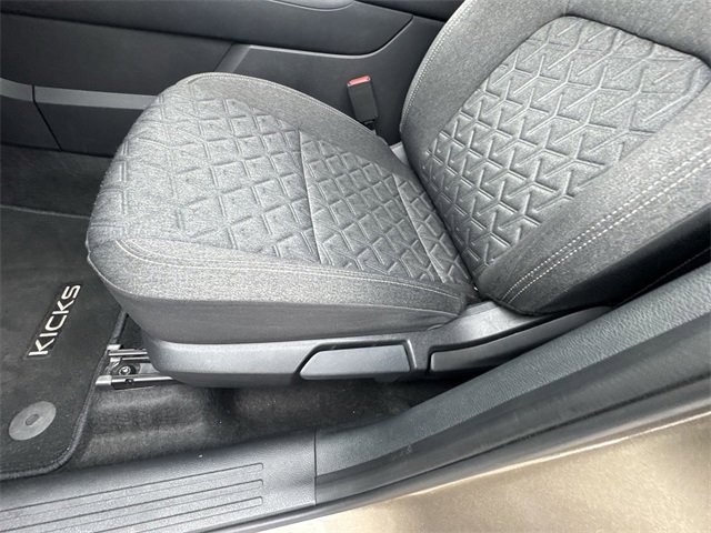 Certified 2025 Nissan Kicks SV image 12