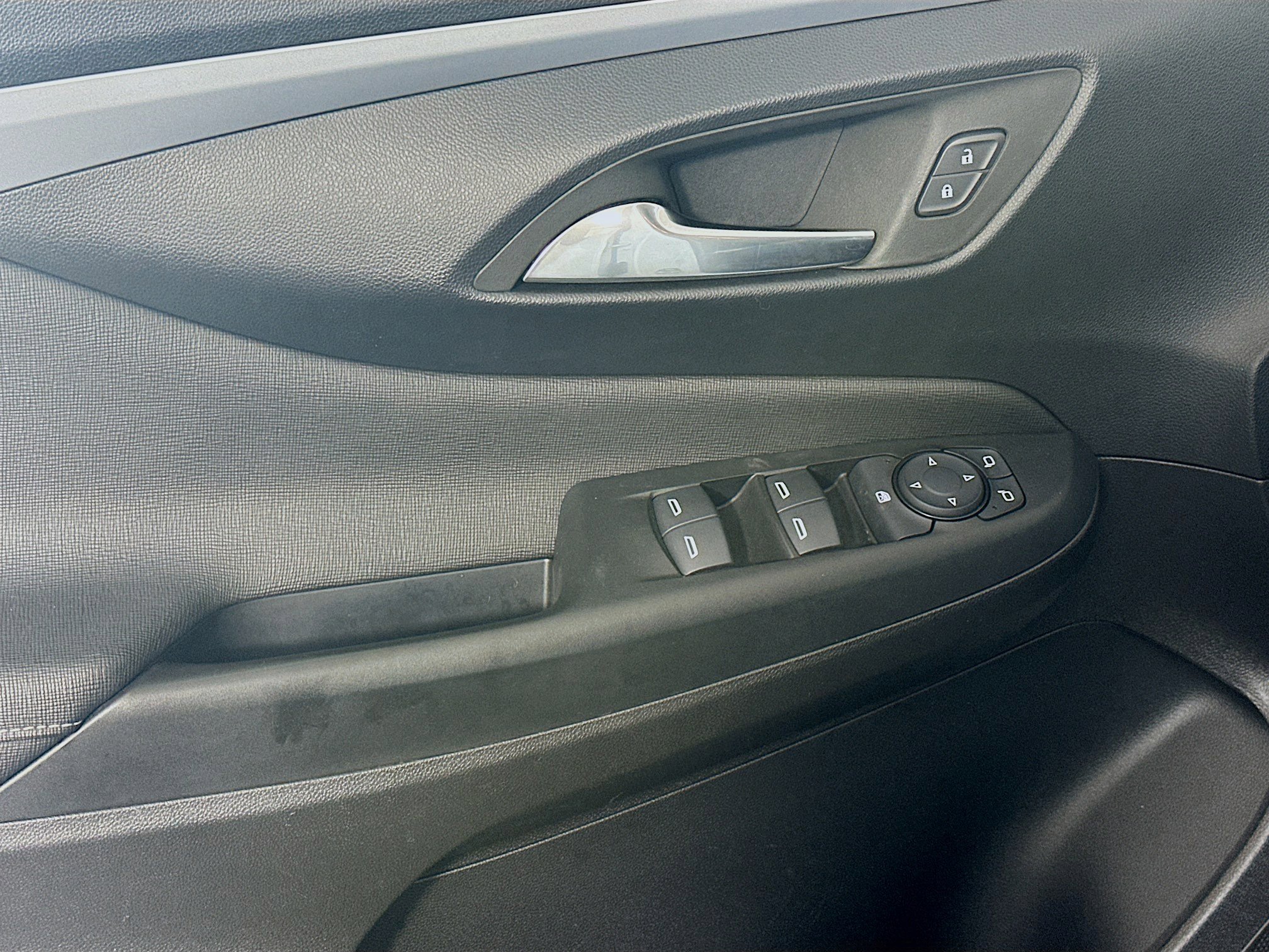 Used 2025 Buick Envista Preferred image 15