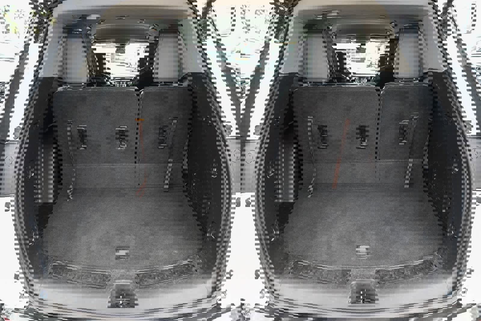 Used 2018 Buick Enclave Essence image 25