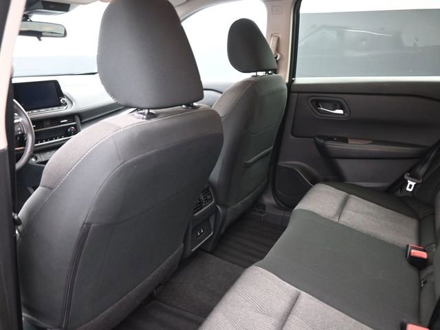 Used 2025 Nissan Rogue SV image 23