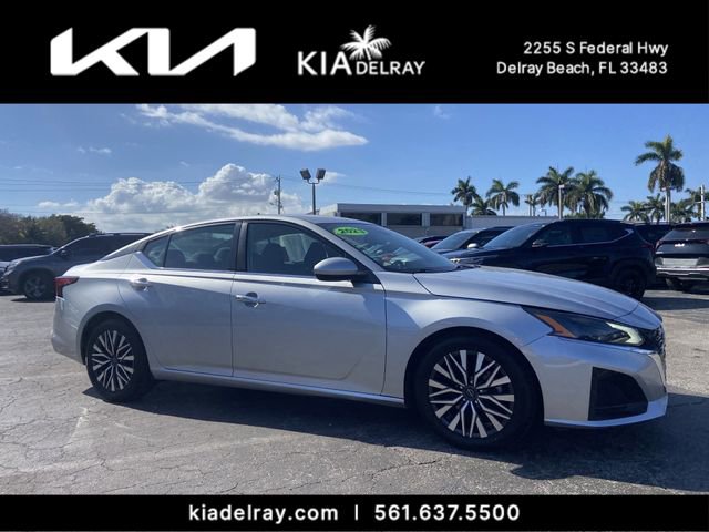 Used 2023 Nissan Altima 2.5 SV