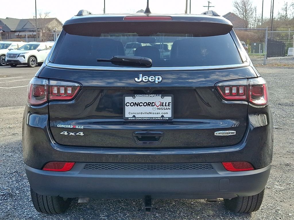 Used 2023 Jeep Compass Latitude image 5