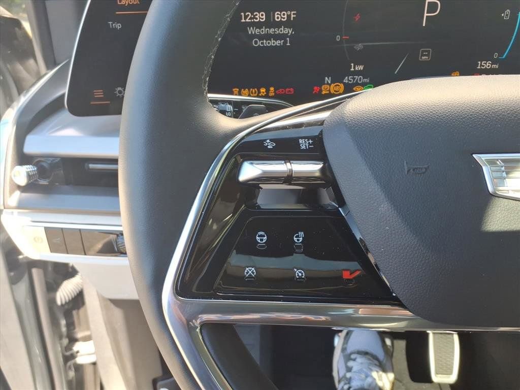 Used 2026 Cadillac Vistiq Luxury image 11