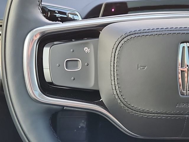 New 2025 Lincoln Nautilus Premier w/ Equipment Group 102A image 17