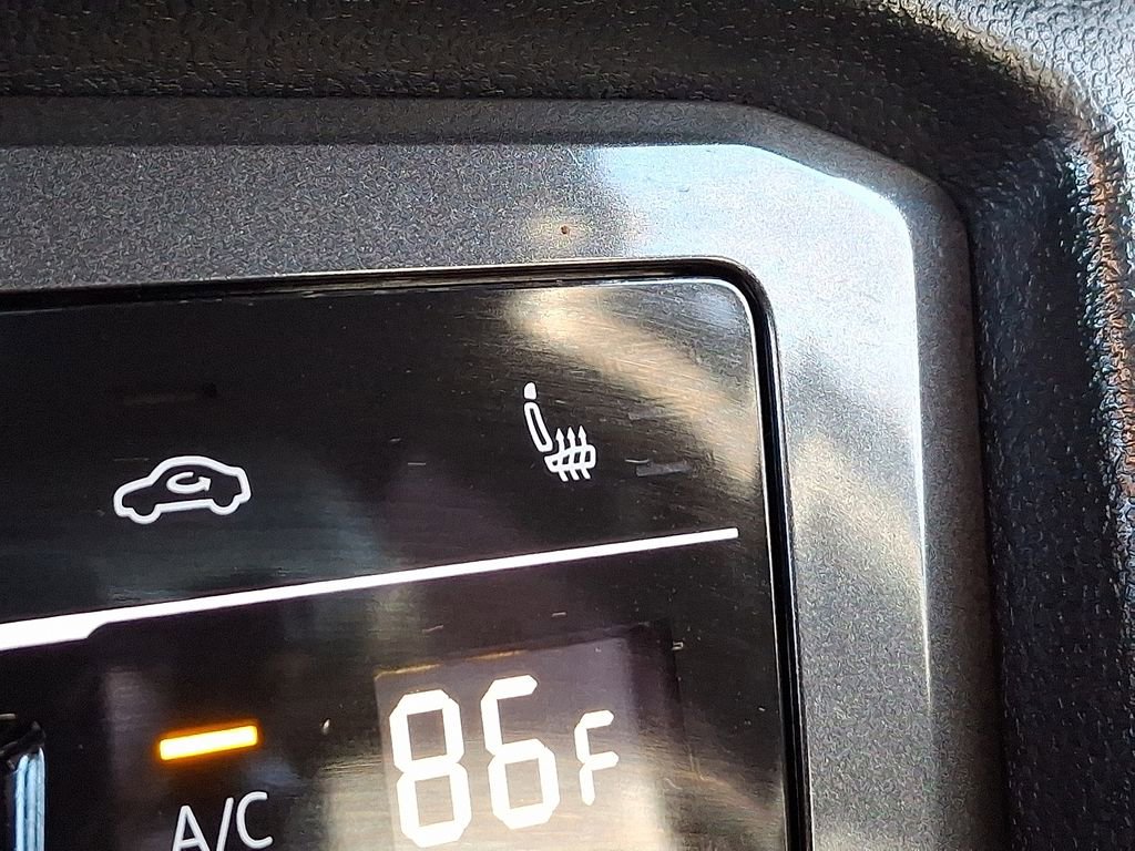 Used 2024 Volkswagen Tiguan SE R-Line image 25