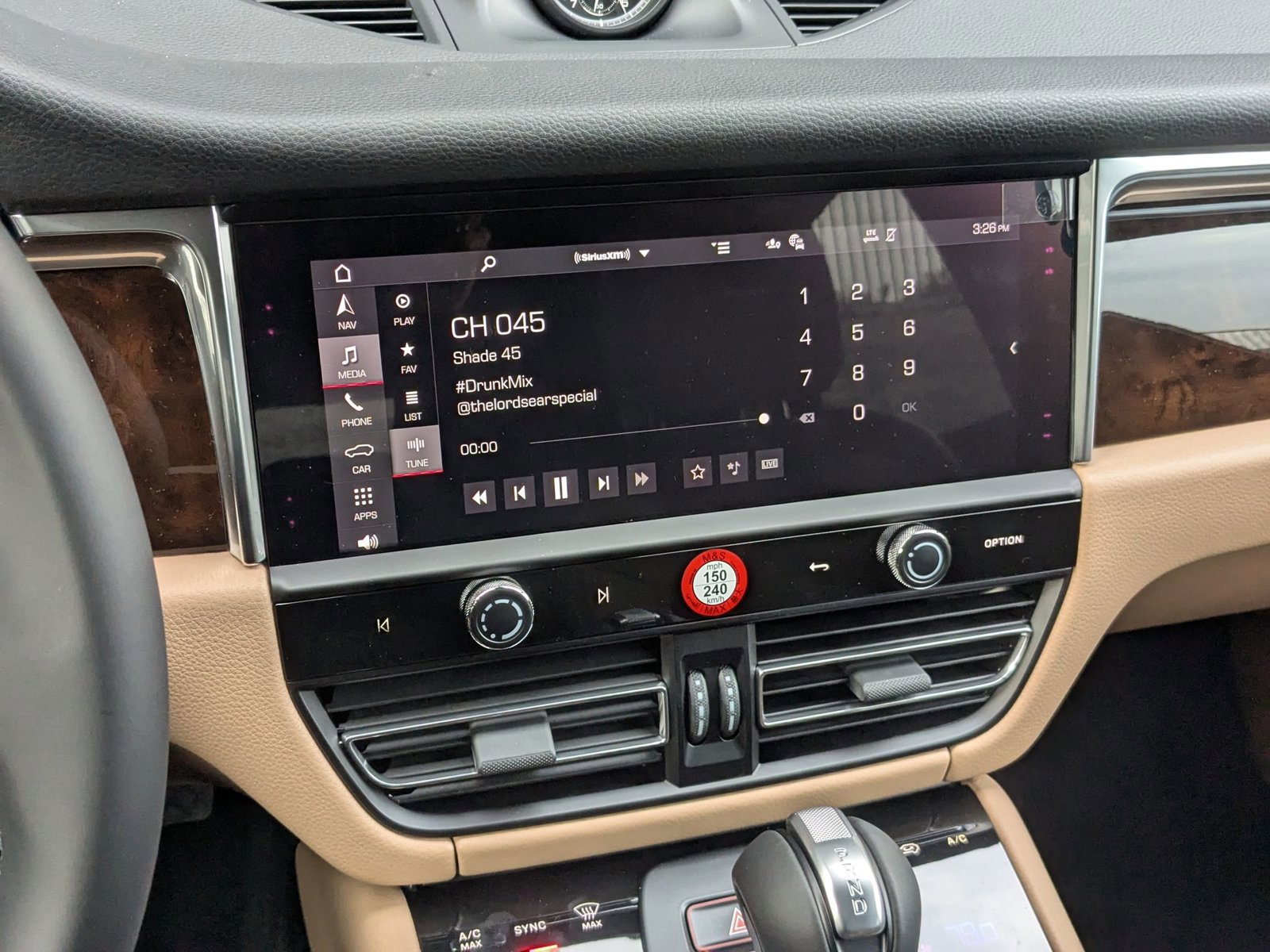 New 2026 Porsche Macan image 18