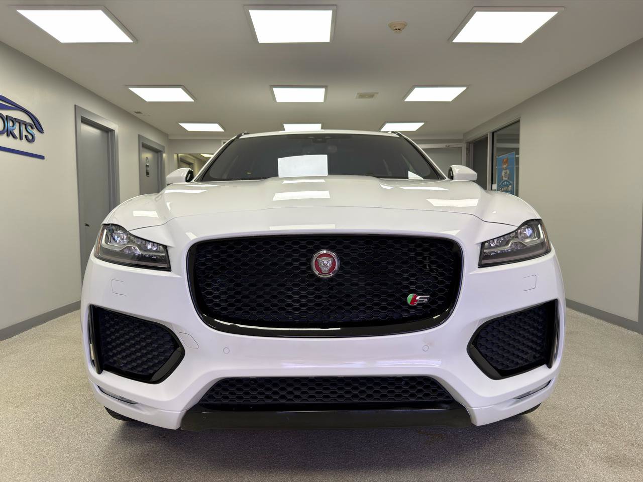 Used 2017 Jaguar F-PACE S AWD/4WD image 6