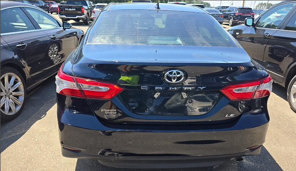 Used 2020 Toyota Camry LE FWD image 6