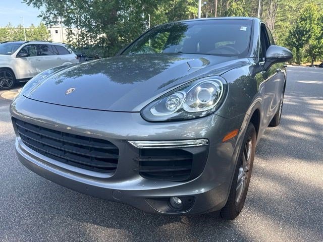 Used 2016 Porsche Cayenne AWD/4WD image 1