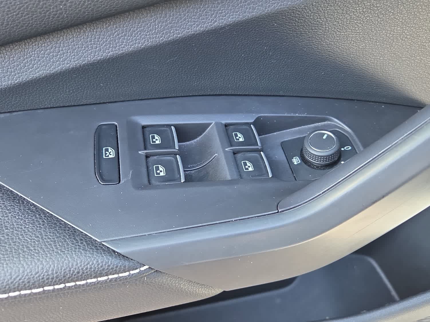 Used 2025 Volkswagen Jetta S image 11