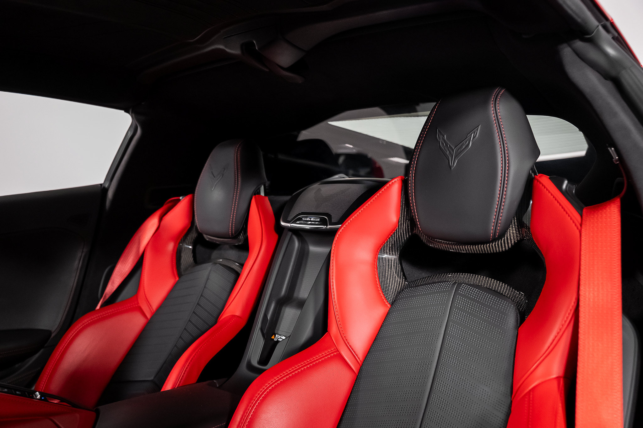Used 2022 Chevrolet Corvette Stingray Premium Cpe w/ Z51 Performance Package RWD image 3