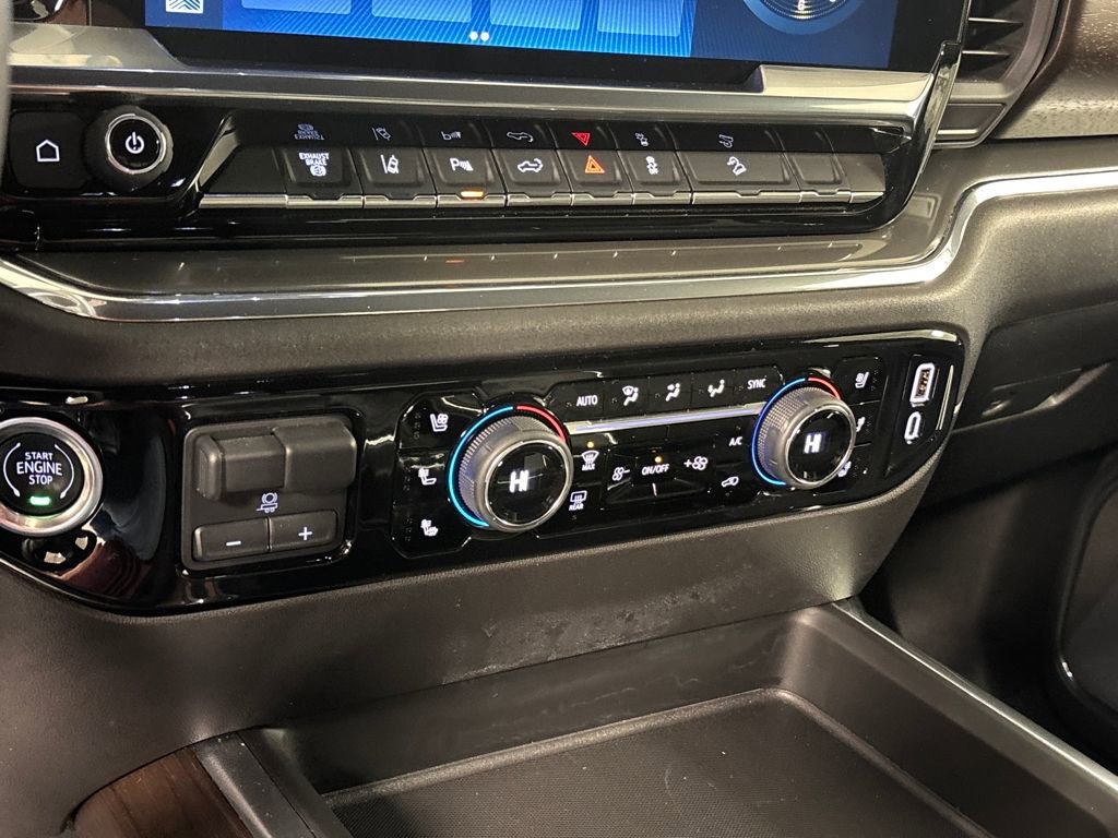 Used 2024 Chevrolet Silverado 2500 High Country w/ High Country Premium Package image 38