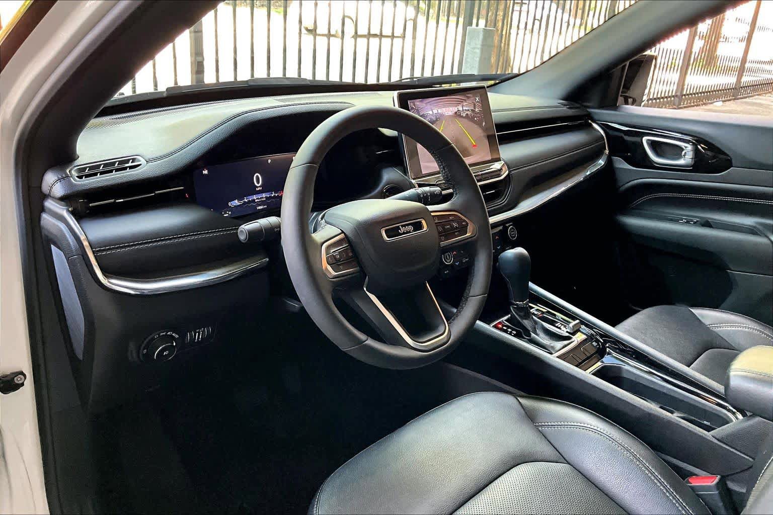 Used 2023 Jeep Compass High Altitude AWD/4WD image 17