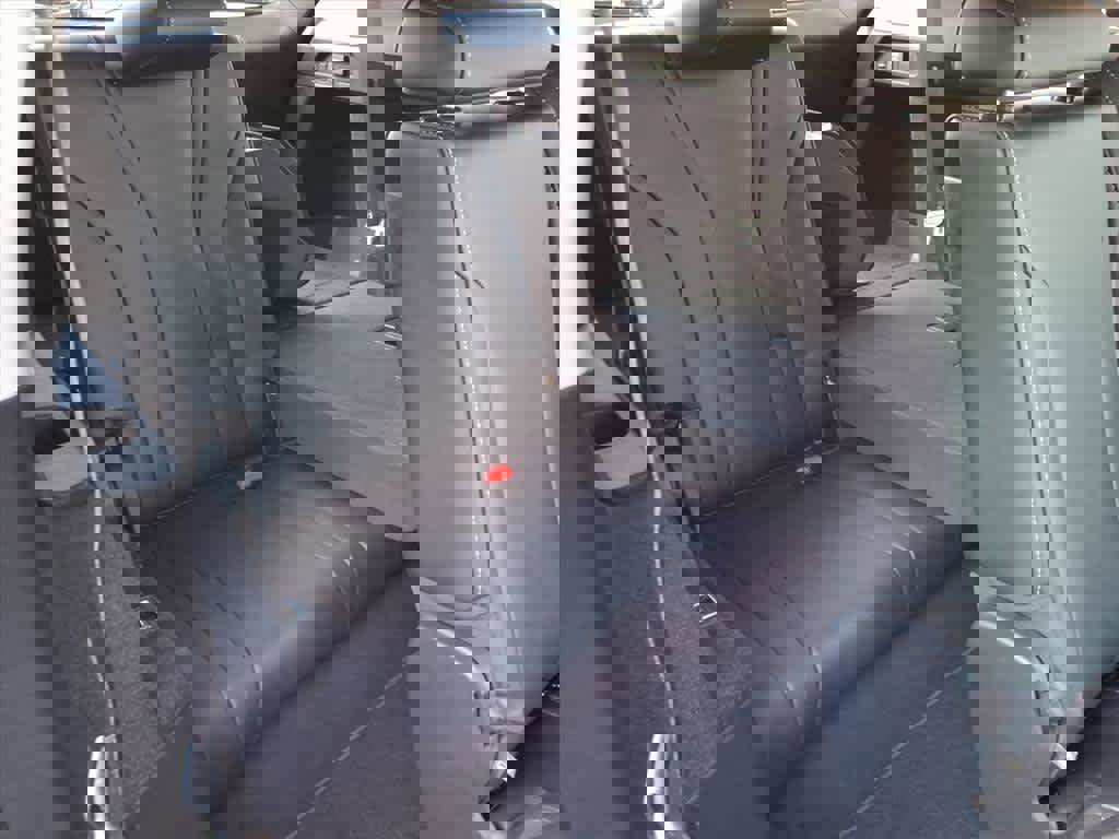 Used 2023 Acura MDX SH-AWD w/ Technology Package image 12