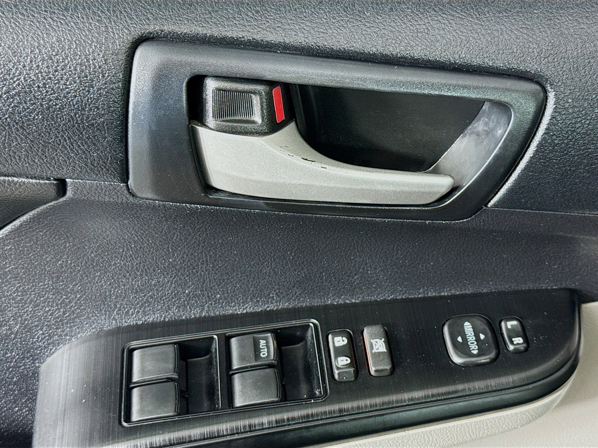 Used 2014 Toyota Camry SE image 21