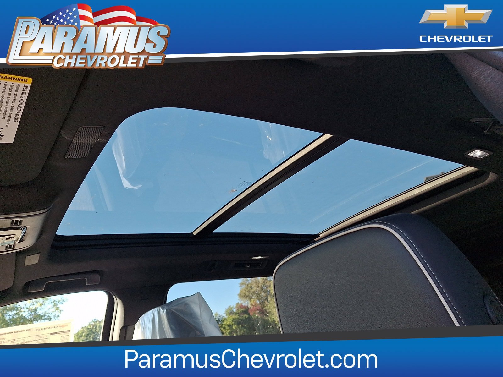New 2026 Chevrolet Suburban Premier w/ Sun And Tow Package AWD/4WD image 10