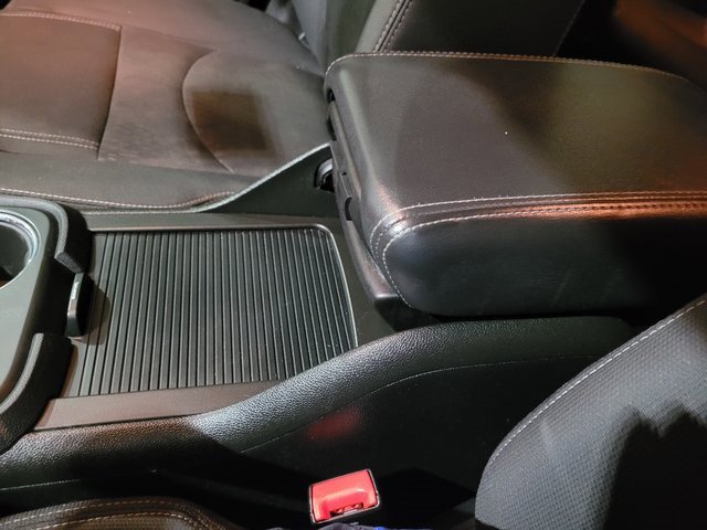 Used 2015 GMC Acadia SLE image 37