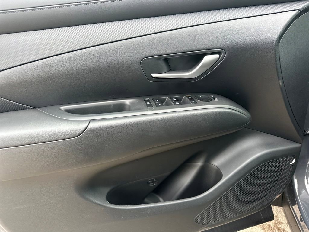 New 2026 Hyundai Tucson Blue SE image 10