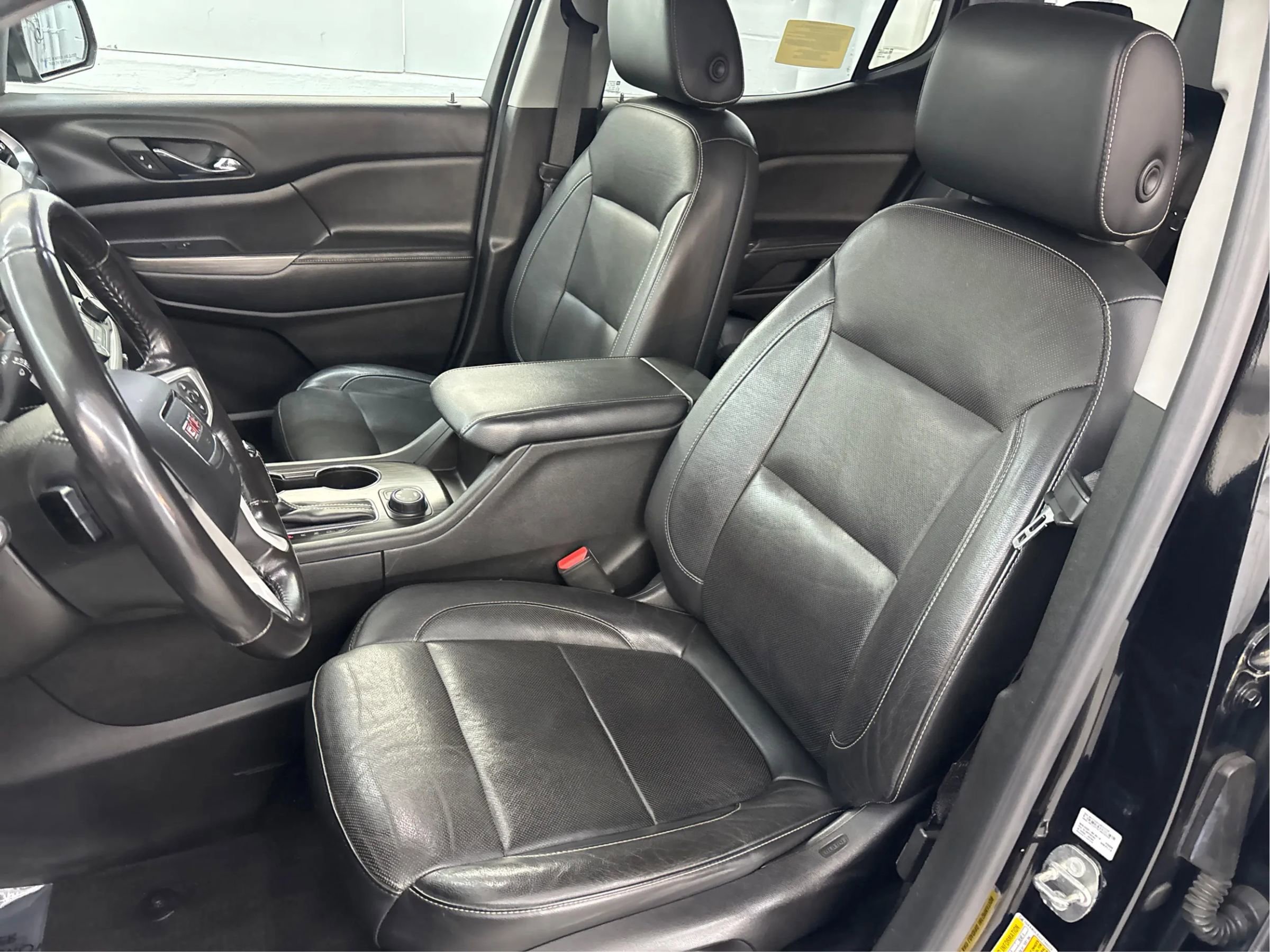 Used 2018 GMC Acadia SLT image 13