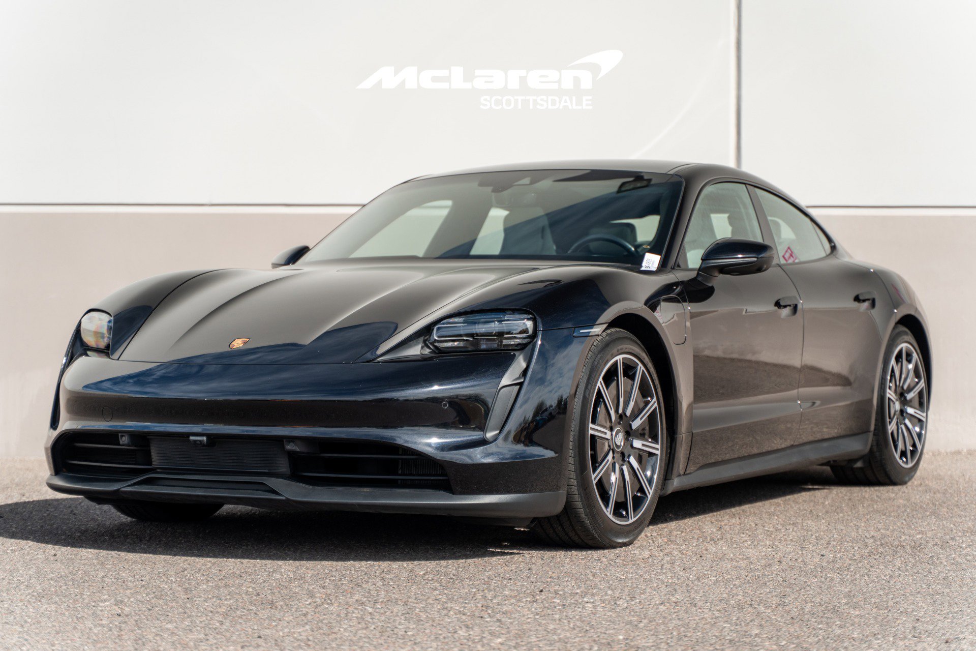 Used 2021 Porsche Taycan image 3
