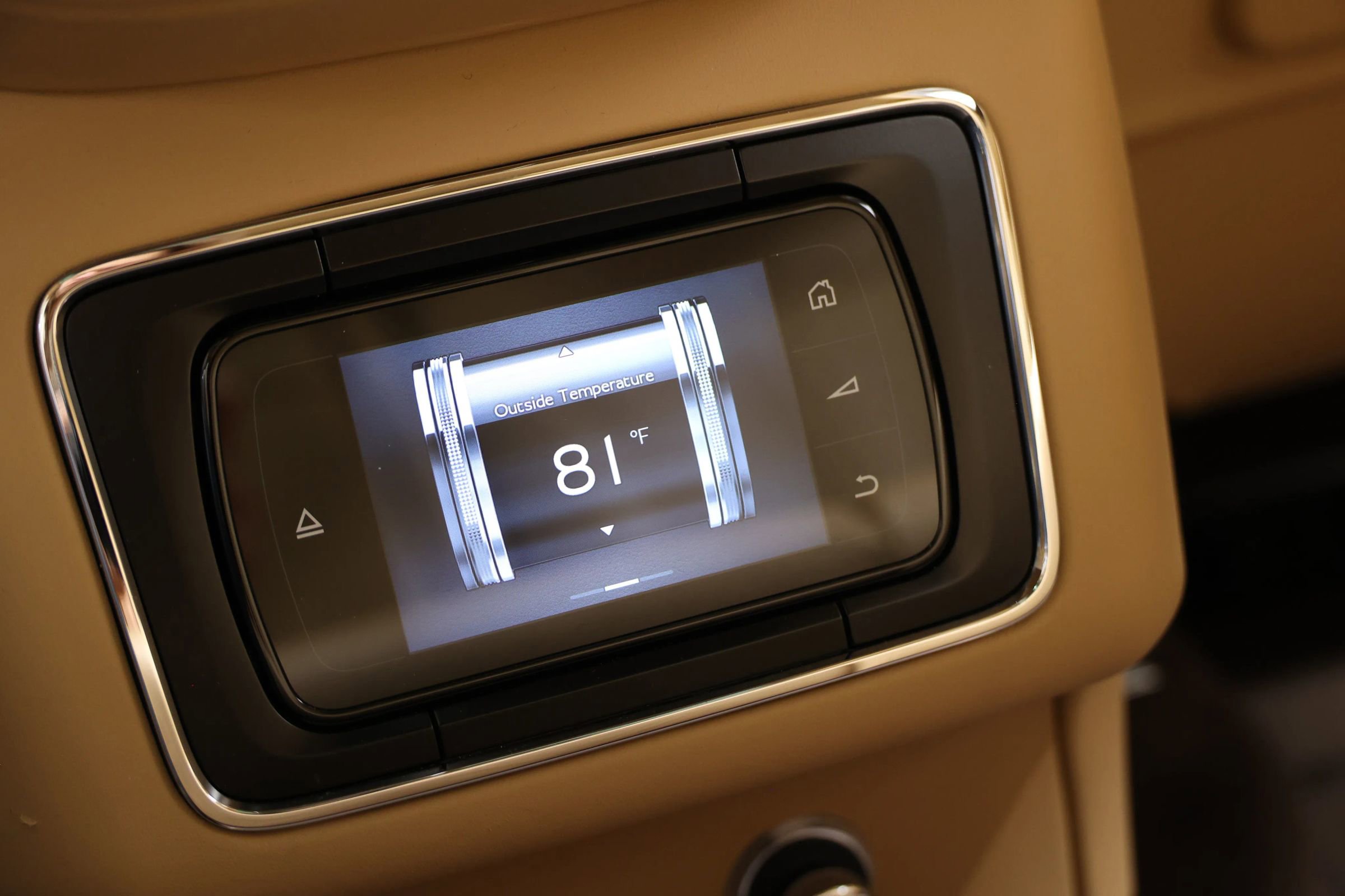 Used 2018 Bentley Bentayga AWD/4WD image 70